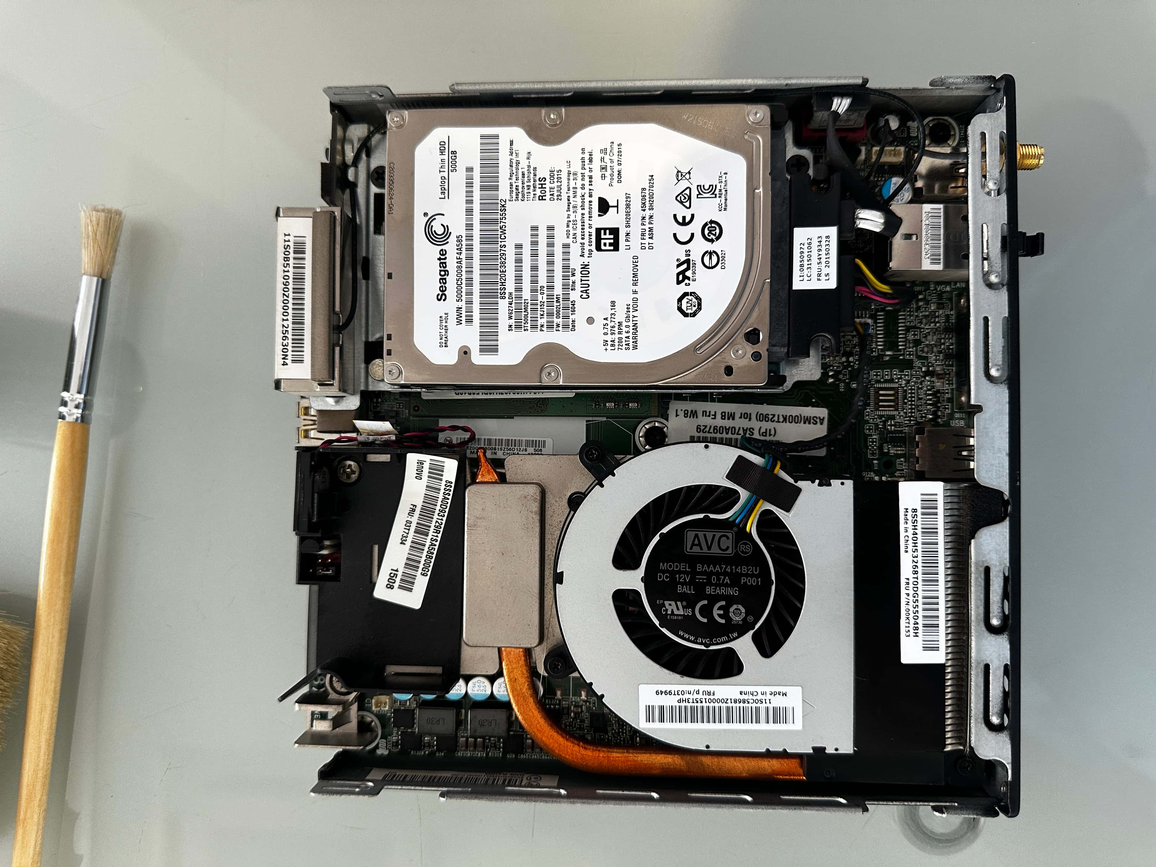Ensamble de PC Gamer y Workstation de alto rendimiento en taller especializado